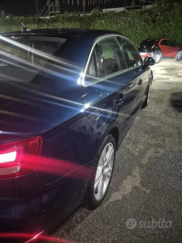 Usata Audi A3 Business 116 CV (85 kW) 2019 Blu Berlina