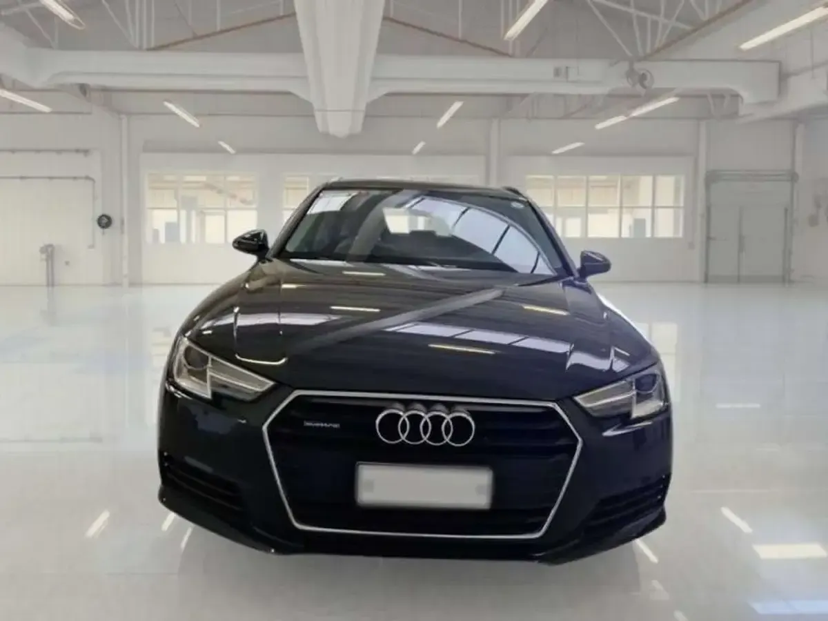 Usata Audi A4 Business 150 CV (110 kW) 2018 Grigio Station wagon