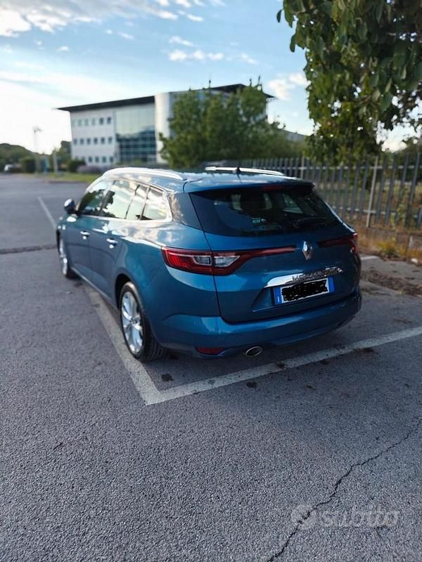 Usata Renault Mégane GrandTour 116 CV (85 kW) 2019 Blu Station wagon