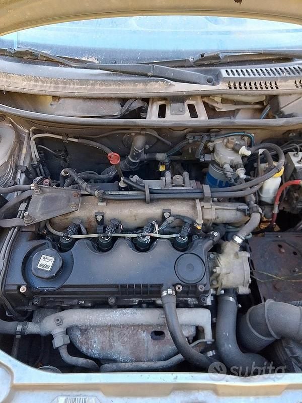 Usata Fiat Punto 86 CV (63 kW) 2003 Utilitaria