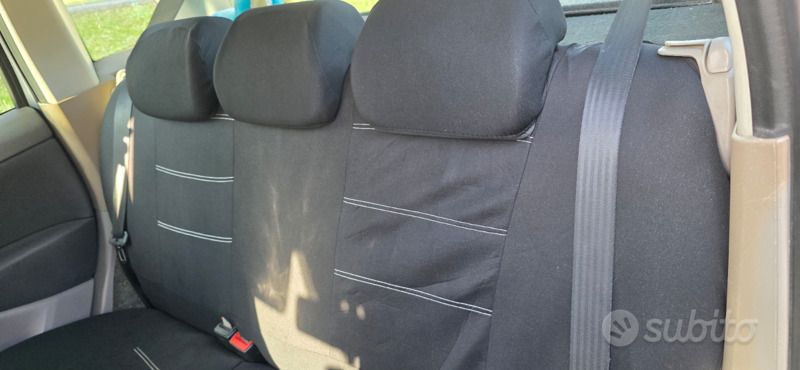 Usata Fiat Idea 69 CV (50 kW) 2005 Grigio Monovolume