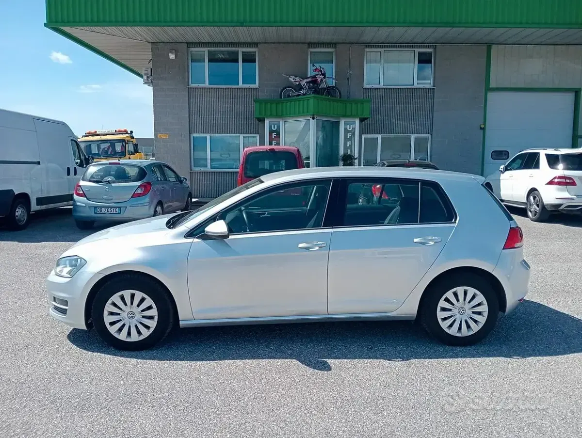Usata VW Golf VII 105 CV (77 kW) 2013 Grigio Berlina