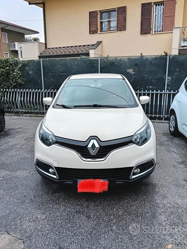 Usata Renault Captur 90 CV (66 kW) 2014 Bianco SUV