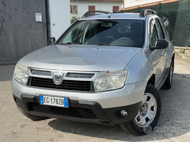 Usata Dacia Duster 105 CV (77 kW) 2012 Grigio SUV