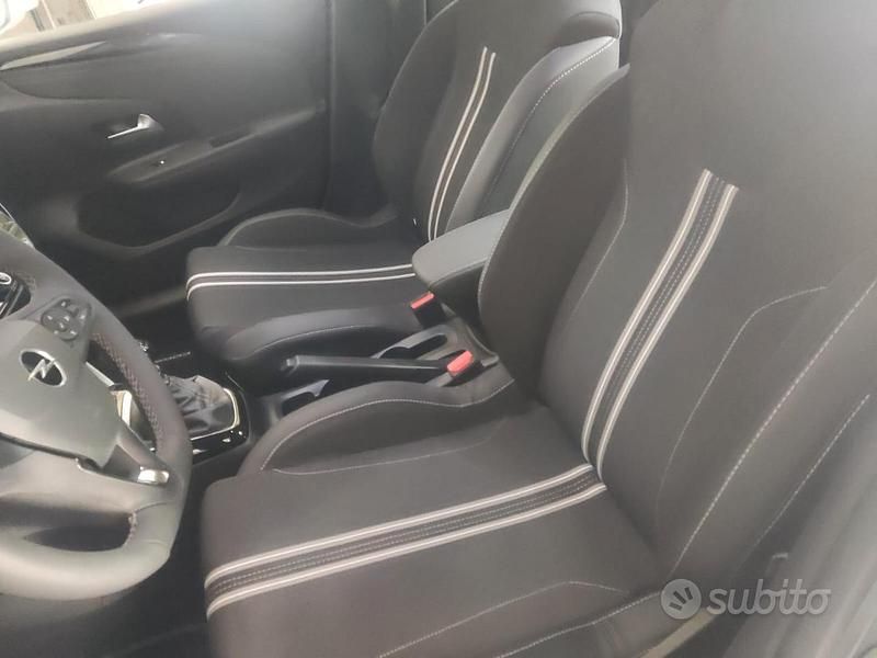 Usata Opel Corsa 101 CV (74 kW) 2024 Utilitaria