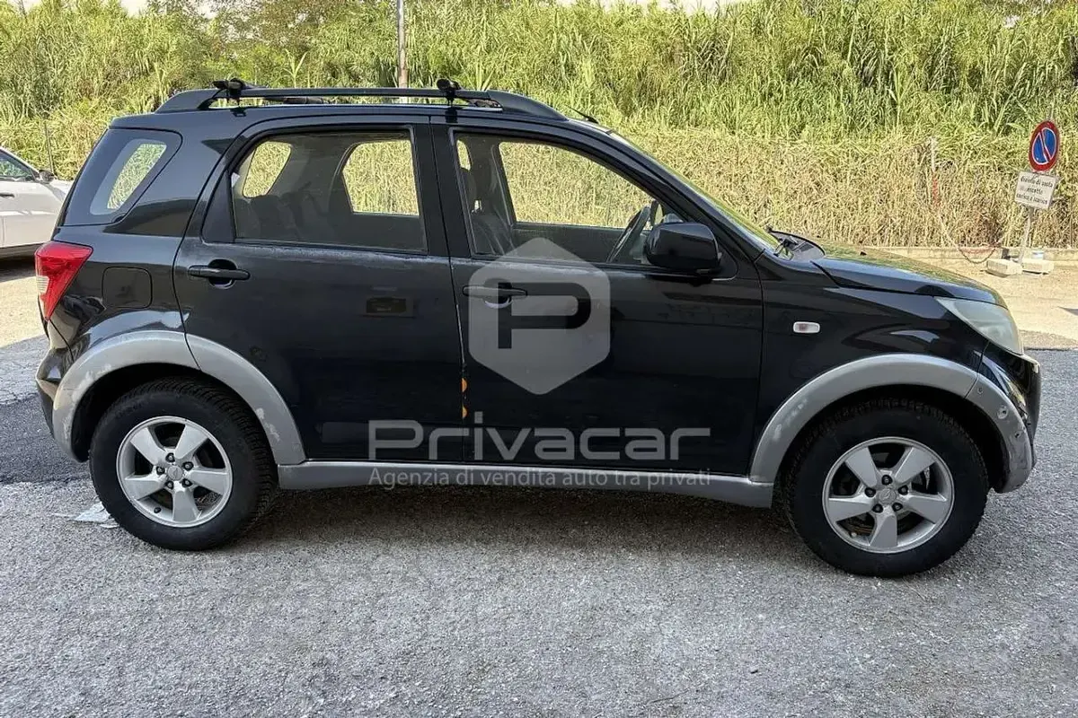 Usata Daihatsu Terios 105 CV (77 kW) 2008 Nero SUV