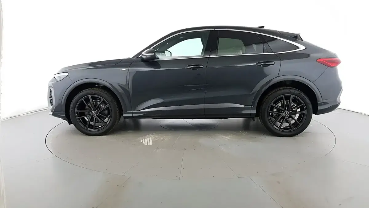 Occasion Audi Q5 Sportback S-Line 204 ch (150 kW) 2025 Gris SUV
