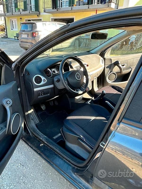 Usata Renault Clio II 2005 Grigio Berlina