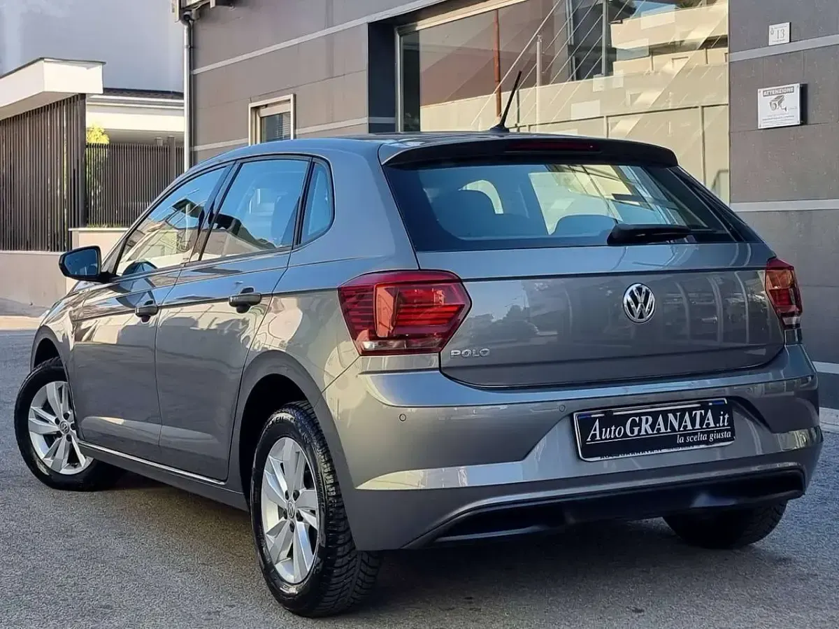 Usata VW Polo Comfortline 95 CV (69 kW) 2020 Grigio Utilitaria