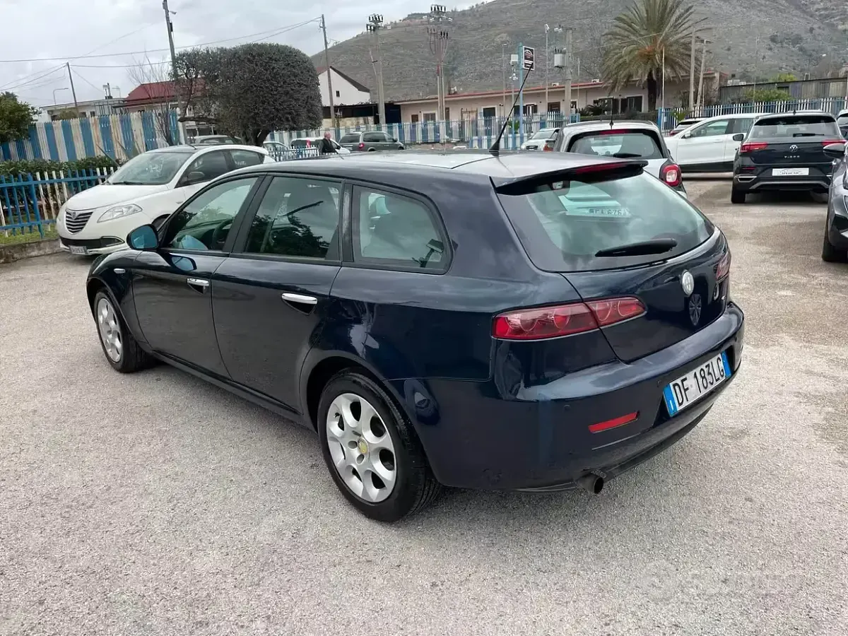 Usata Alfa Romeo 159 Distinctive 150 CV (110 kW) 2007 Bluazzurro Station wagon