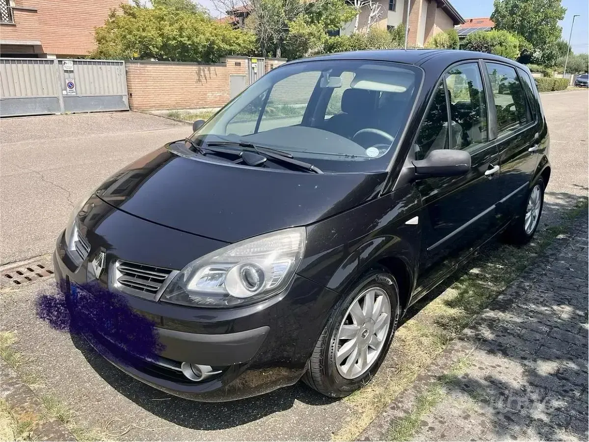 Usata Renault Scénic II 120 CV (88 kW) 2008 Nero Monovolume