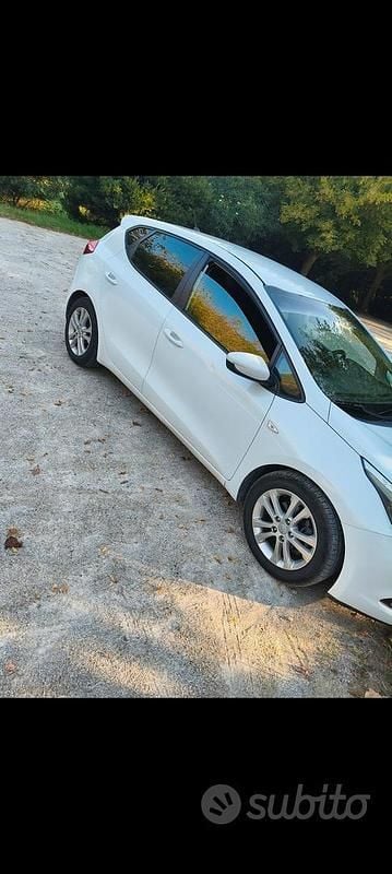 Usata Kia Ceed 2013 Bianco Utilitaria