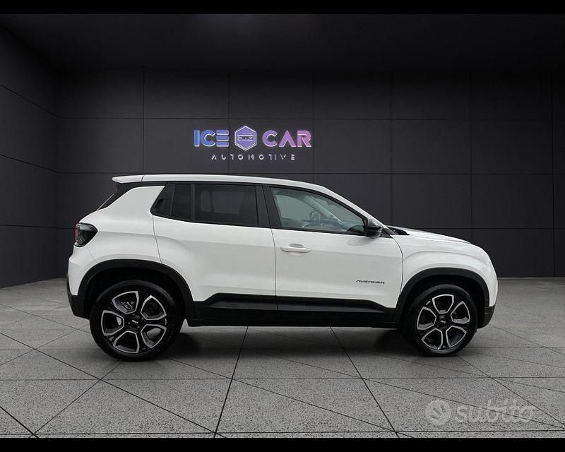 Usata Jeep Avenger Summit 101 CV (74 kW) 2025 Bianco SUV
