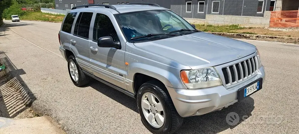 Usata Jeep Grand Cherokee Limited 163 CV (119 kW) 2004 Grigio SUV