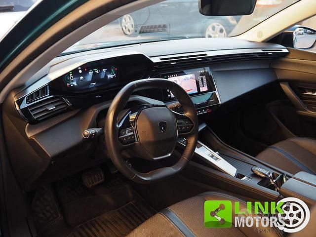 Usado Peugeot 308 Allure 131 CV (96 kW) 2022 Azul Familiar