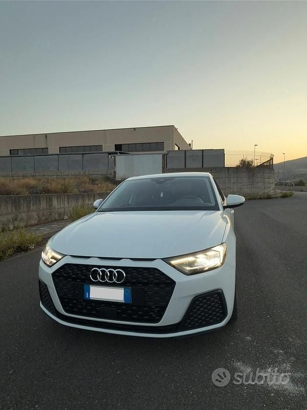 Usata Audi A1 Sportback Ambiente 110 CV (80 kW) 2023 Bianco Utilitaria
