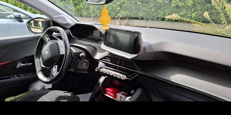 Usata Peugeot 208 Active 75 CV (55 kW) 2020 Nero Utilitaria