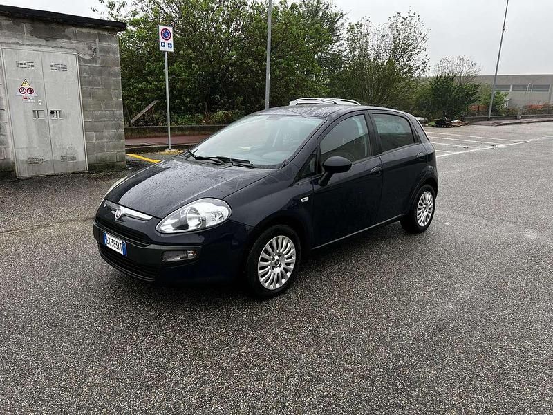 Usata Fiat Punto Evo Dynamic 95 CV (69 kW) 2011 Blu/azzurro Utilitaria