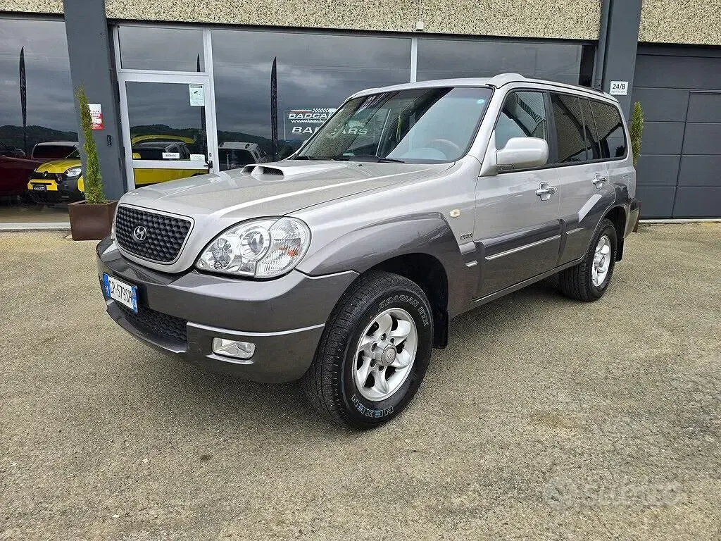 Usata Hyundai Terracan Dynamiq 163 CV (119 kW) 2004 Grigio SUV