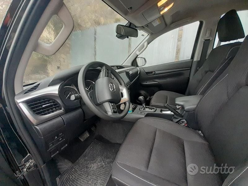 Usata Toyota HiLux 2025 Nero Pick-up