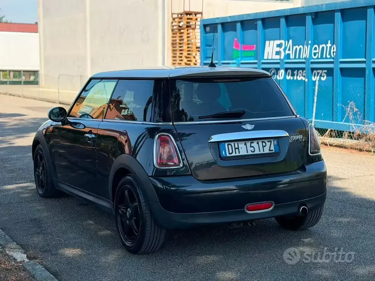 Usata Mini Cooper D 109 CV (80 kW) 2007 Nero Utilitaria