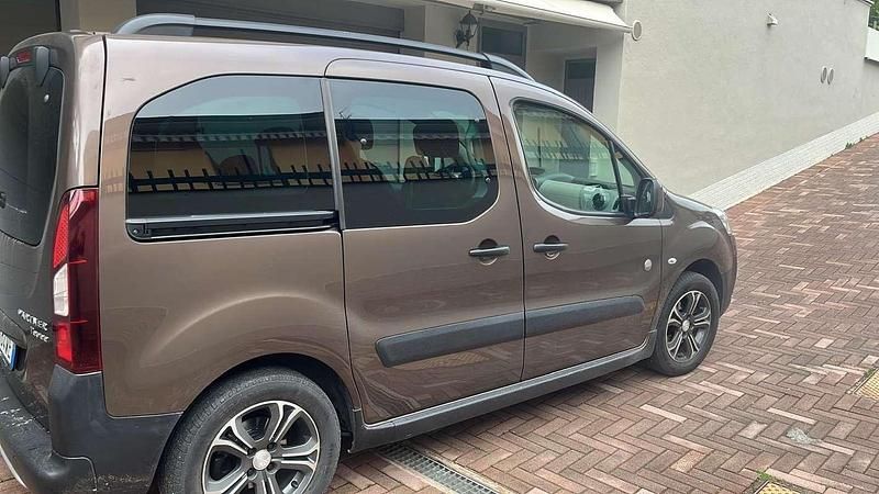 Usata Peugeot TePee Premium 109 CV (80 kW) 2013 Station wagon