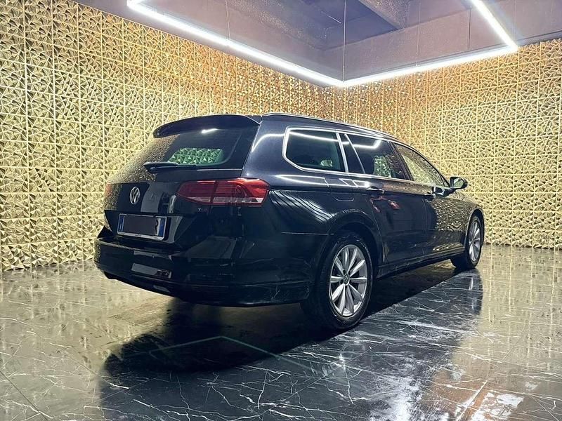 Usata VW Passat Business 120 CV (88 kW) 2017 Blu/azzurro Station wagon
