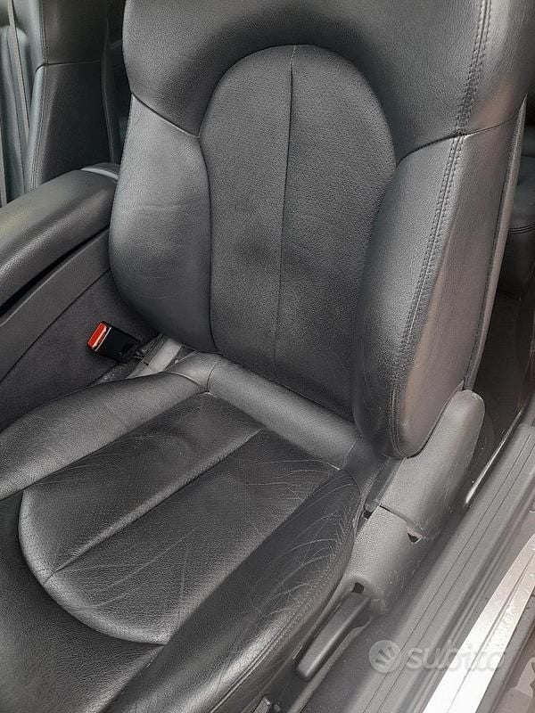 Usata Mercedes CLK320 218 CV (160 kW) 2002