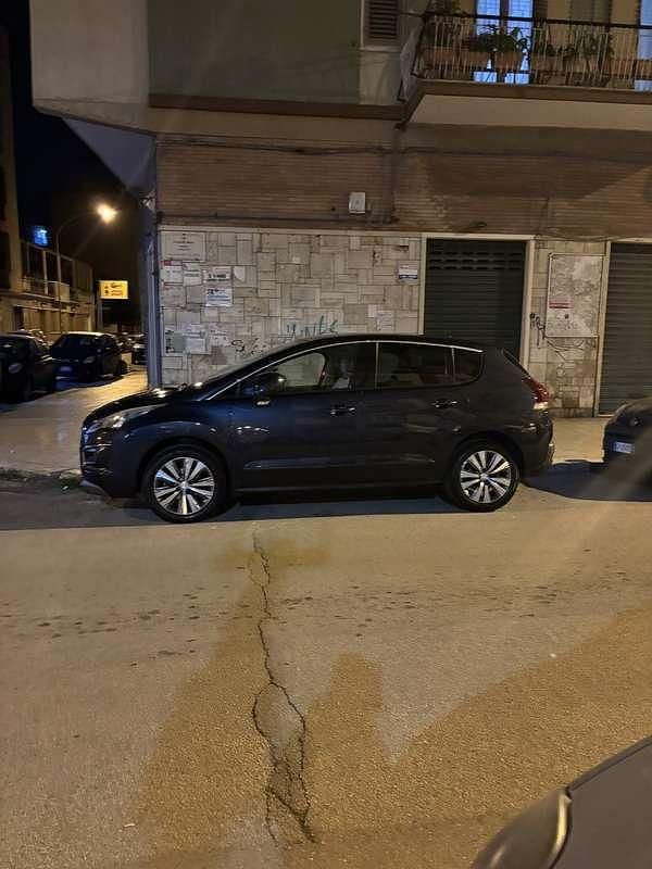 Usata 2014 Peugeot 3008 Business-Line Monovolume | 4700 € (Ottimo prezzo) - Immagine 1/4