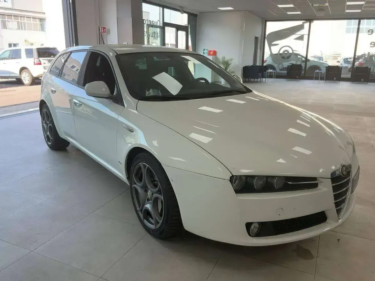 Usata Alfa Romeo 159 Turismo 200 CV (147 kW) 2009 Bianco Station wagon
