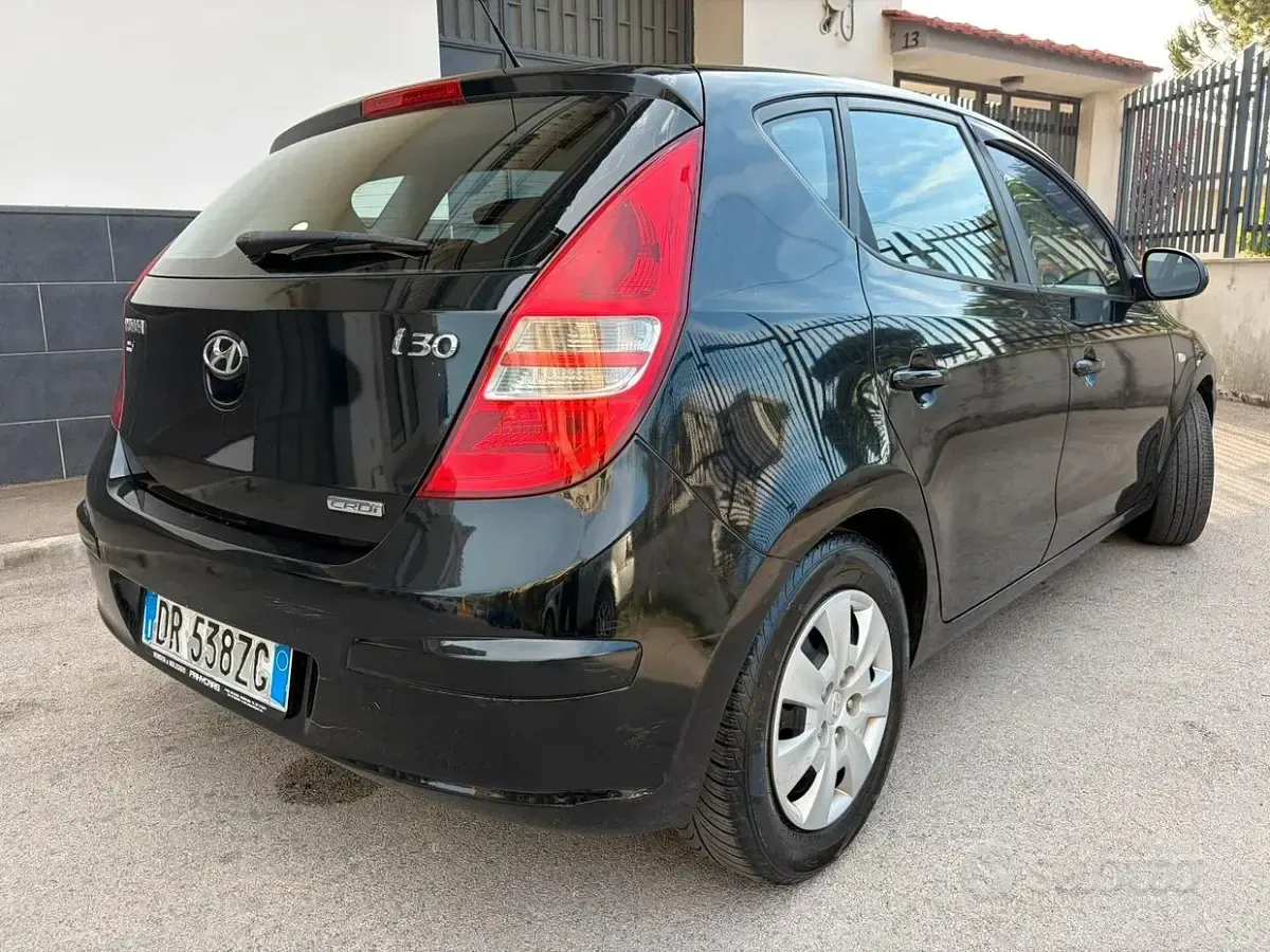 Usata Hyundai i30 90 CV (66 kW) 2008 Nero Berlina