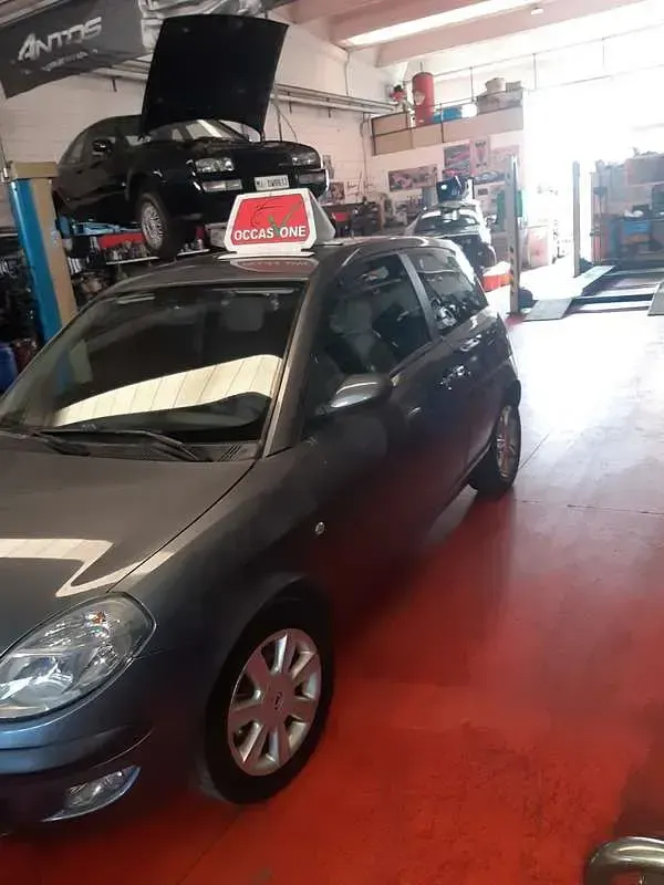 Usata Lancia Ypsilon 60 CV (44 kW) 2004 Utilitaria
