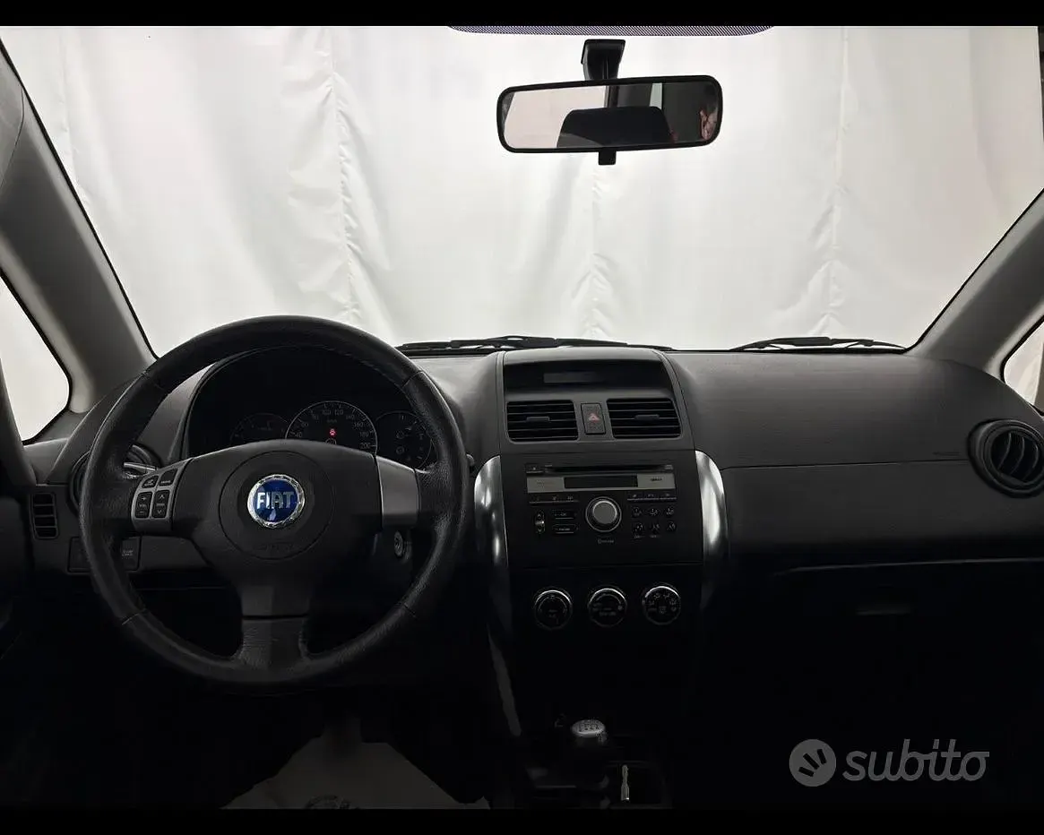 Usata Fiat Sedici Dynamic 120 CV (88 kW) 2007 Marrone SUV