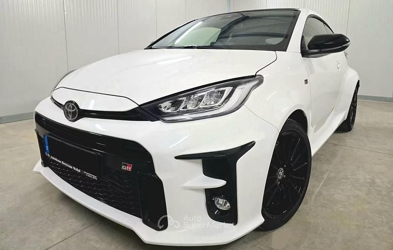 Usata Toyota Yaris 261 CV (191 kW) 2021 Bianco Utilitaria