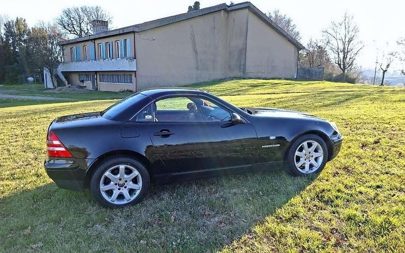 Usata Mercedes SLK230 193 CV (141 kW) 1999 Nero Cabrio