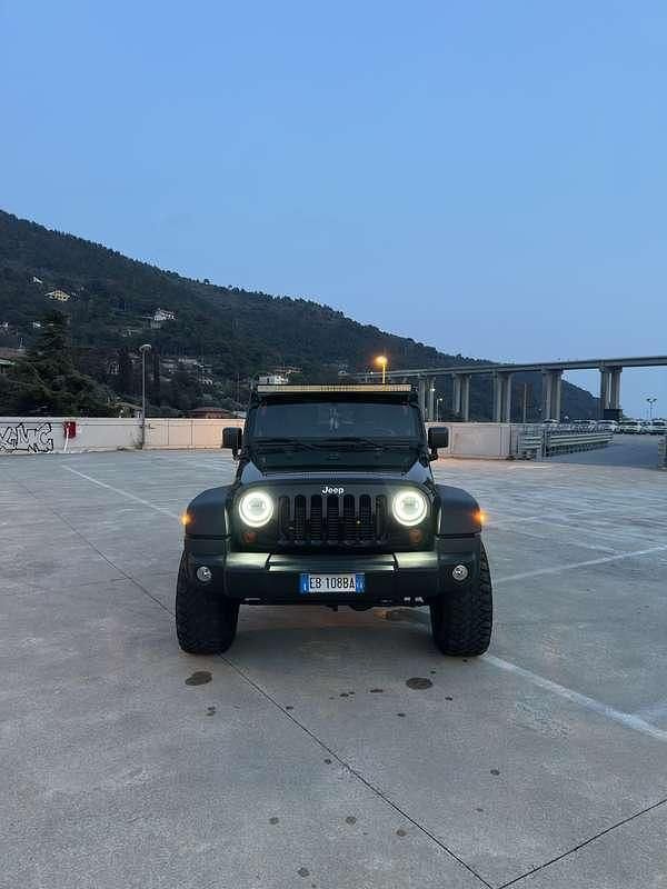 Usata Jeep Wrangler Rubicon 177 CV (130 kW) 2010 Nero SUV