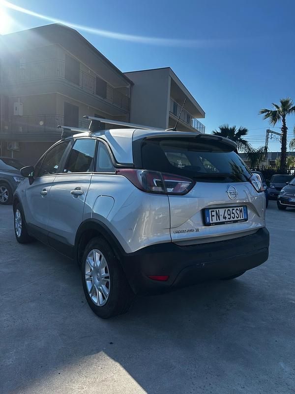 Usata Opel Crossland X 81 CV (59 kW) 2018 Argento SUV
