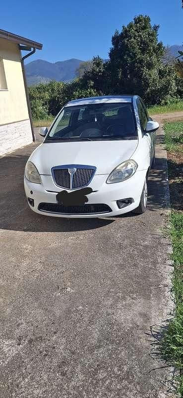 Usata Lancia Ypsilon 75 CV (55 kW) 2009 Utilitaria