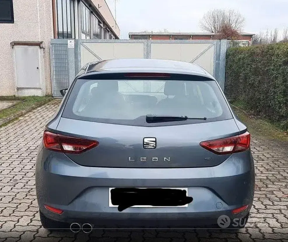 Usata Seat Leon 105 CV (77 kW) 2013 Blu Berlina