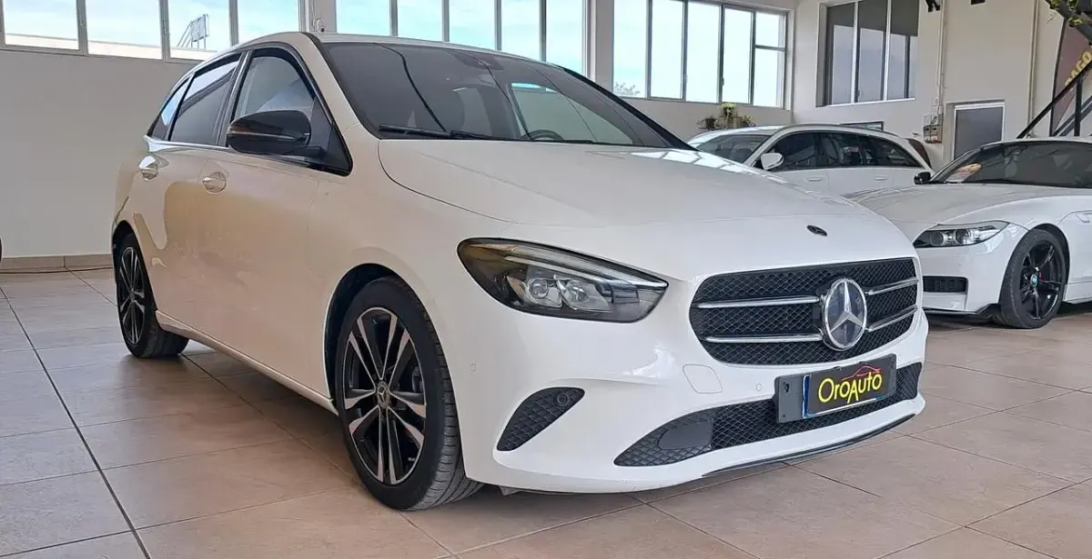 Usata Mercedes B180 116 CV (85 kW) 2020 Bianco Utilitaria