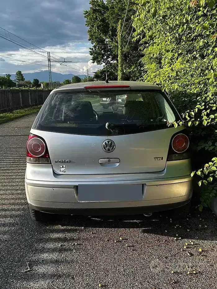 Usata VW Polo 80 CV (58 kW) 2005 Grigio Berlina