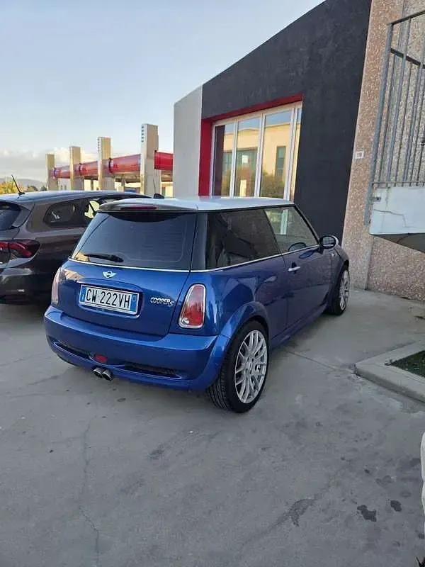 Usata Mini Cooper S 170 CV (125 kW) 2005 Bluazzurro Utilitaria