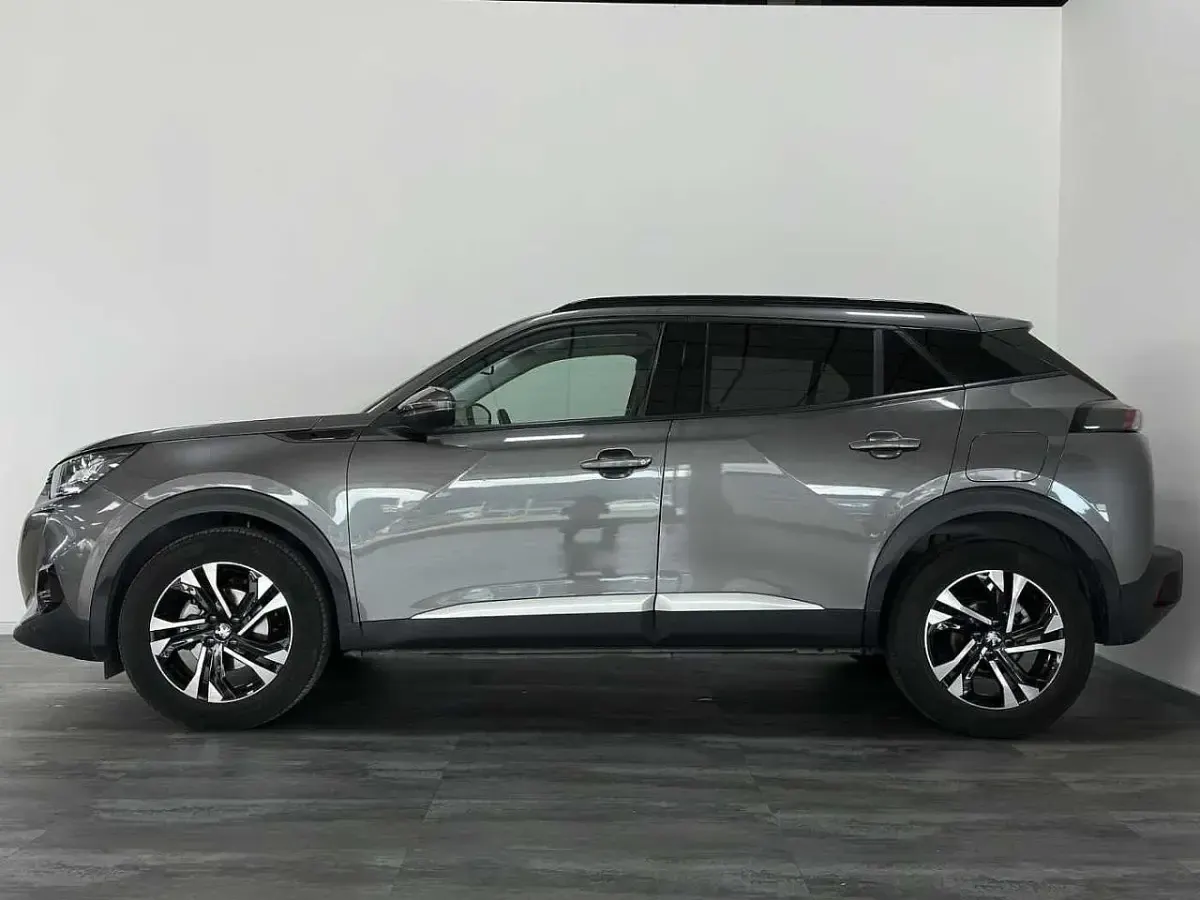 Usata Peugeot 2008 Allure 102 CV (75 kW) 2021 Grigio SUV