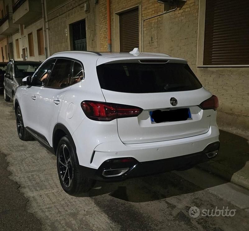 Usata MG HS Luxury 160 CV (117 kW) 2023 Bianco SUV