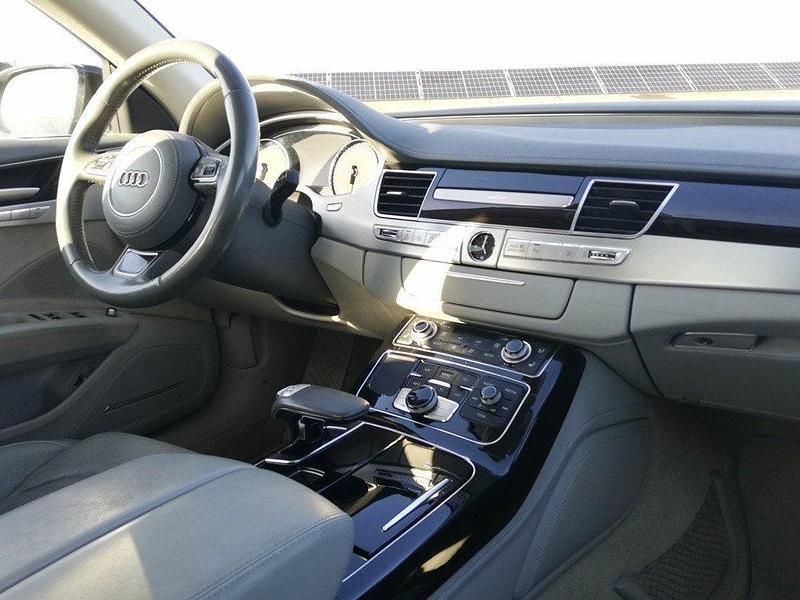 Usata Audi A8 Comfort 258 CV (189 kW) 2014 Argento Berlina