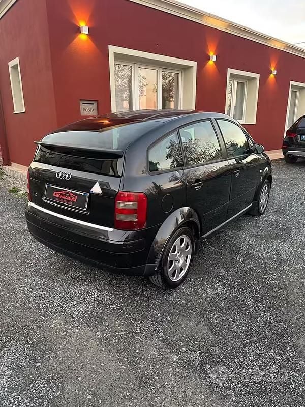 Usata Audi A2 Comfort 75 CV (55 kW) 2004 Nero Utilitaria