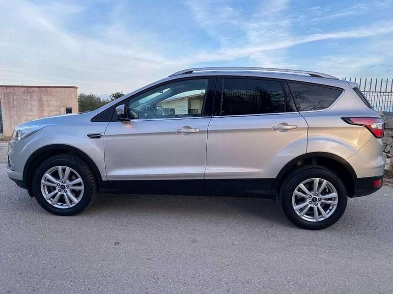 Usata Ford Kuga Business Edition 120 CV (88 kW) 2019 Argento SUV
