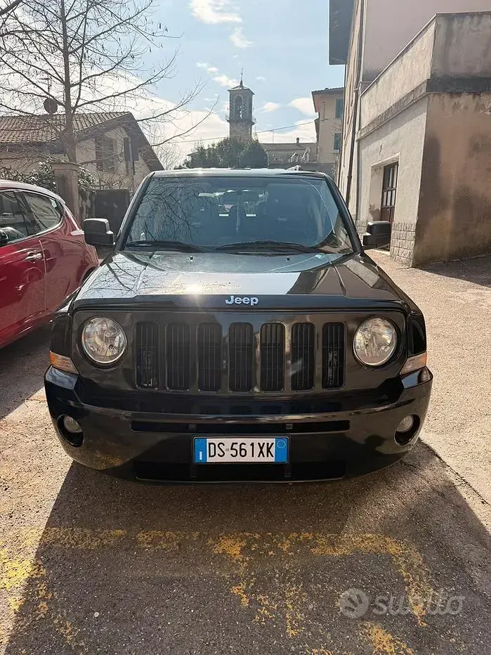 Usata Jeep Patriot 140 CV (102 kW) 2008 Nero SUV