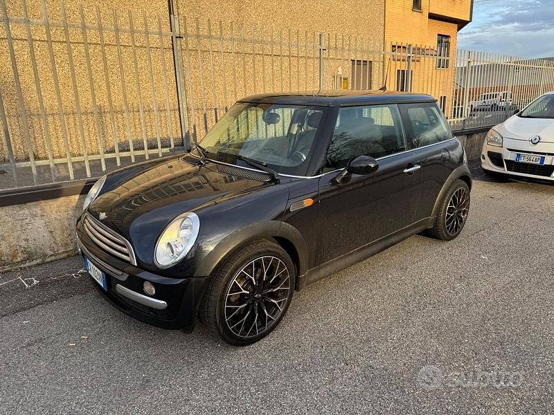 Usata Mini One D 75 CV (55 kW) 2004 Nero Utilitaria