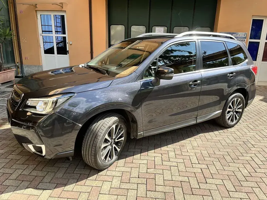 Usata Subaru Forester Sport 147 CV (108 kW) 2016 Grigio SUV